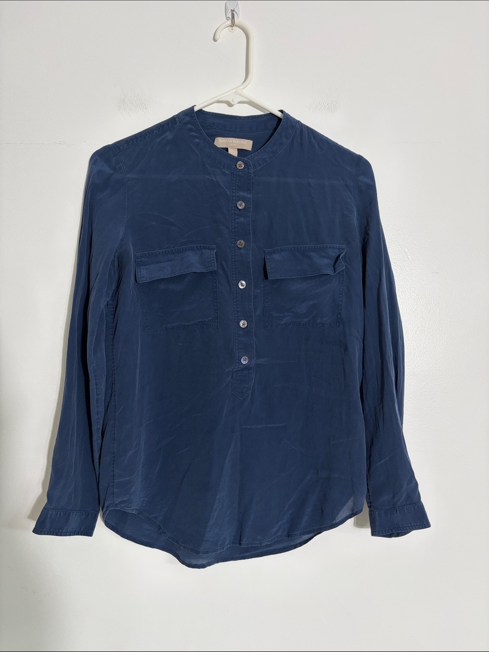 Banana Republic Silk Navy Silk-Look Button Front Blouse Small